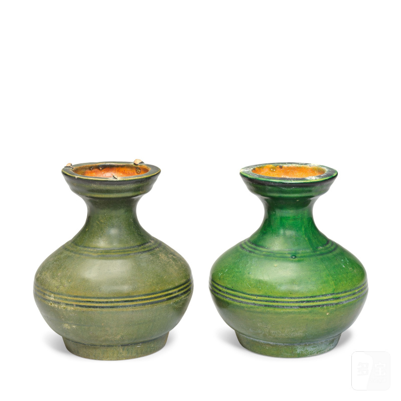 漢 綠釉壺一對 | A PAIR OF GREEN-GLAZED VASES, HU
